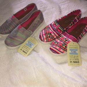 tom’s youth classic flats!